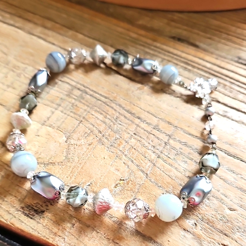 Elegant Multicolor Beaded Women's Bracelet